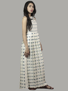 Ivory Indigo Long Sleeveless Handwoven Double Ikat Dress With Knife Pleats & Side Pockets - D3265606