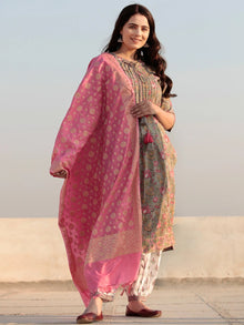 Zohra Abeeha - Set of Straight Kurta Salwar & Banarsee Dupatta - KS140C2503D