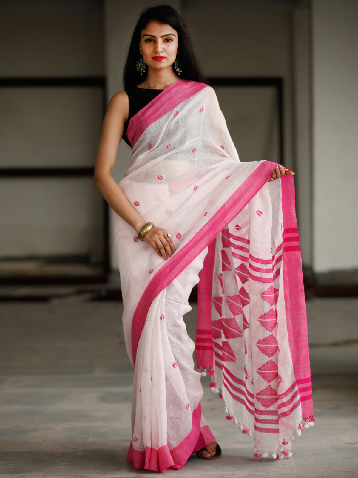 Pranay Baidya Cotton Jamdani Saree | White, Cotton | Jamdani saree, Saree, White  saree