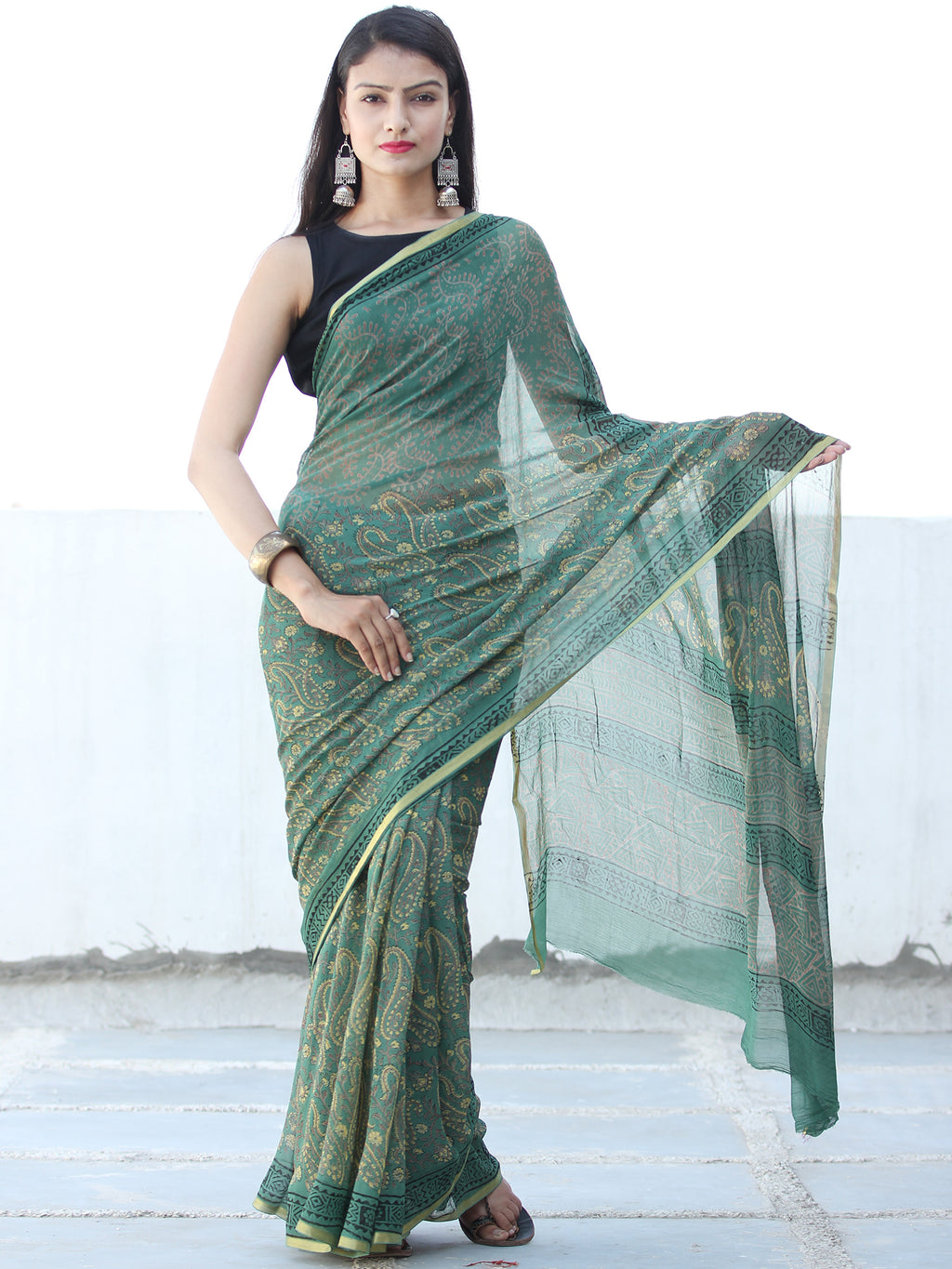 Buy Red Sarees for Women by Siril Online | Ajio.com