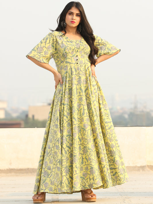 Gulzar Johi - Urave Cut Long Dress With Deep Back - D461F2286