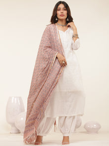 Gulmarg Falak Set Of Kurta Salwar Pants Dupatta